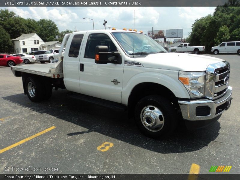 Oxford White / Black 2011 Ford F350 Super Duty XLT SuperCab 4x4 Chassis