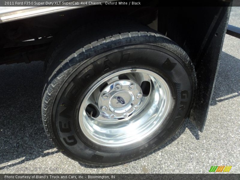 Oxford White / Black 2011 Ford F350 Super Duty XLT SuperCab 4x4 Chassis