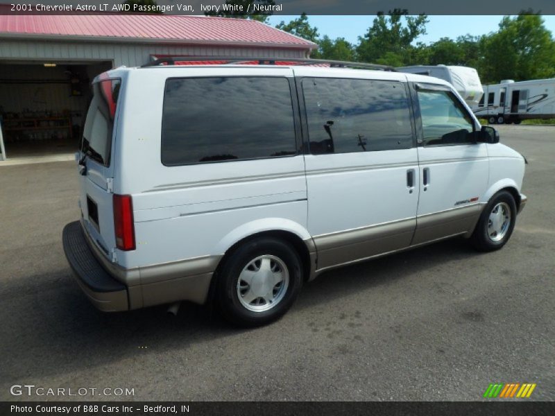 Ivory White / Neutral 2001 Chevrolet Astro LT AWD Passenger Van