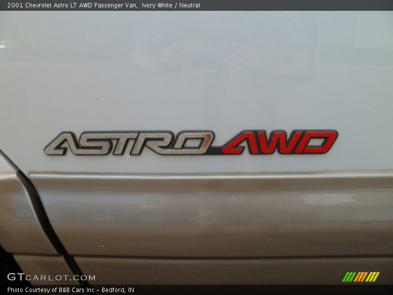 Ivory White / Neutral 2001 Chevrolet Astro LT AWD Passenger Van
