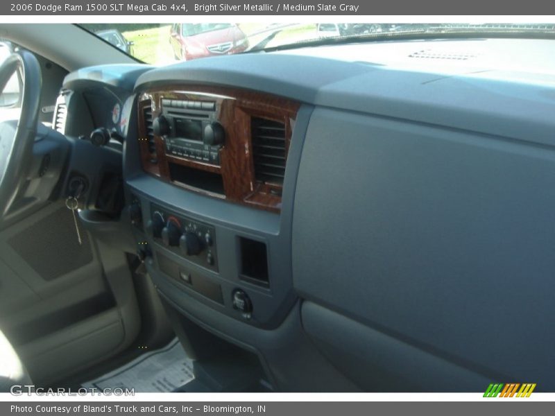 Bright Silver Metallic / Medium Slate Gray 2006 Dodge Ram 1500 SLT Mega Cab 4x4