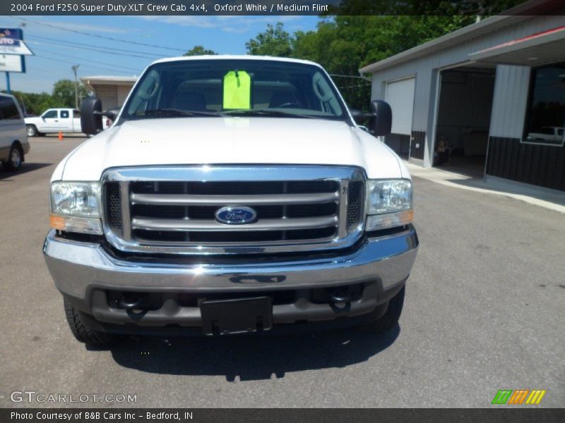 Oxford White / Medium Flint 2004 Ford F250 Super Duty XLT Crew Cab 4x4
