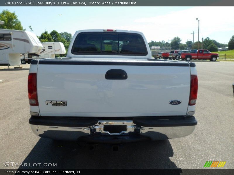 Oxford White / Medium Flint 2004 Ford F250 Super Duty XLT Crew Cab 4x4
