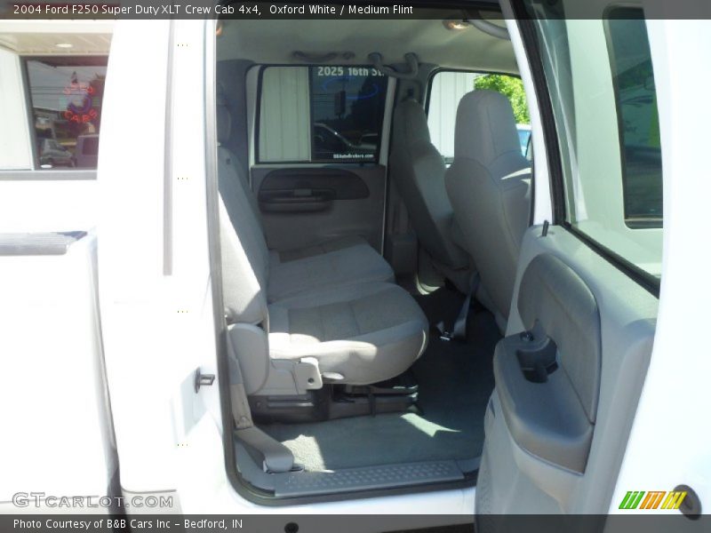 Oxford White / Medium Flint 2004 Ford F250 Super Duty XLT Crew Cab 4x4