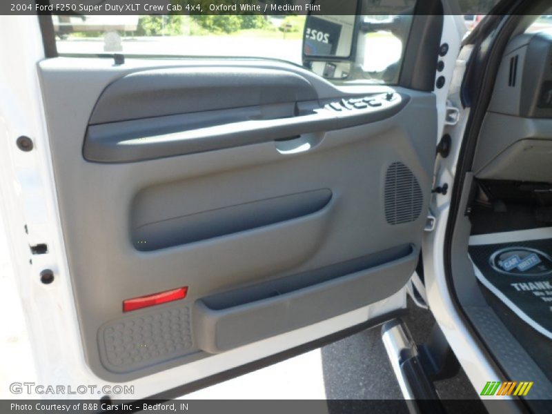 Oxford White / Medium Flint 2004 Ford F250 Super Duty XLT Crew Cab 4x4
