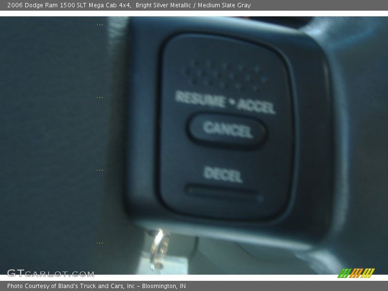 Bright Silver Metallic / Medium Slate Gray 2006 Dodge Ram 1500 SLT Mega Cab 4x4