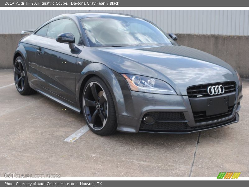Front 3/4 View of 2014 TT 2.0T quattro Coupe