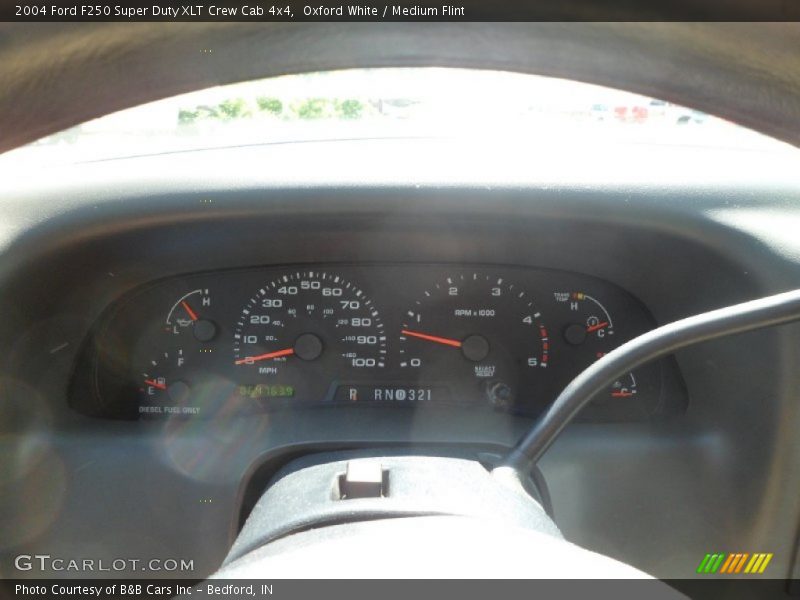 Oxford White / Medium Flint 2004 Ford F250 Super Duty XLT Crew Cab 4x4
