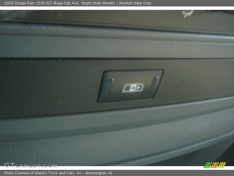 Bright Silver Metallic / Medium Slate Gray 2006 Dodge Ram 1500 SLT Mega Cab 4x4