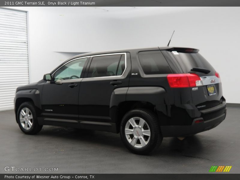 Onyx Black / Light Titanium 2011 GMC Terrain SLE