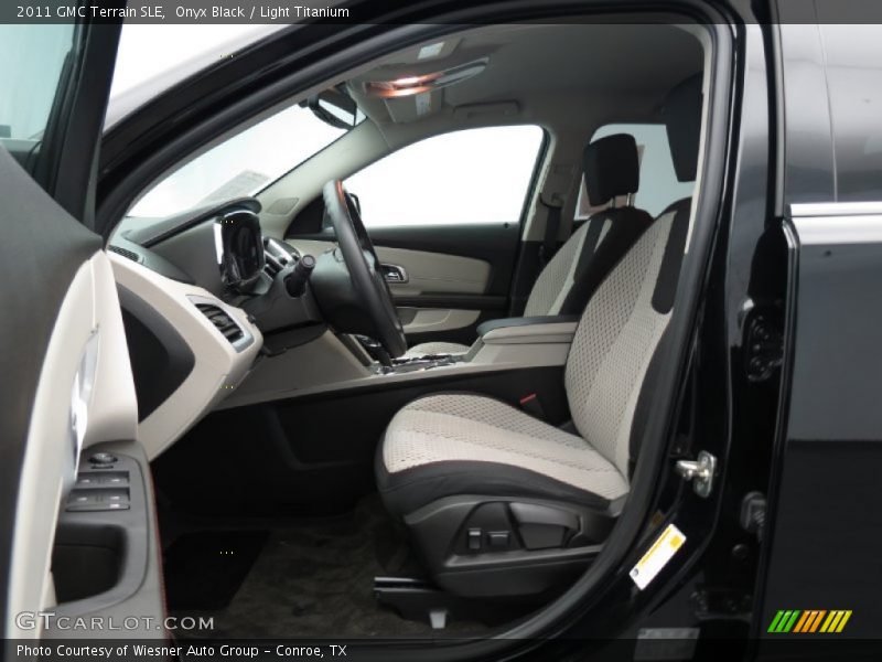 Onyx Black / Light Titanium 2011 GMC Terrain SLE