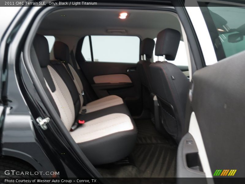 Onyx Black / Light Titanium 2011 GMC Terrain SLE