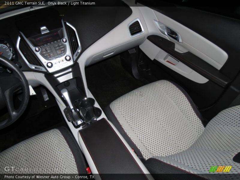 Onyx Black / Light Titanium 2011 GMC Terrain SLE