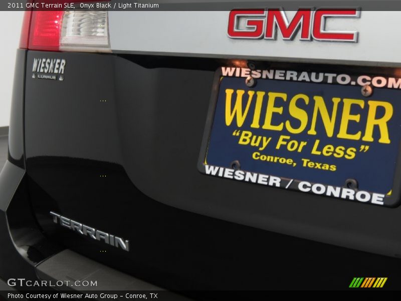 Onyx Black / Light Titanium 2011 GMC Terrain SLE