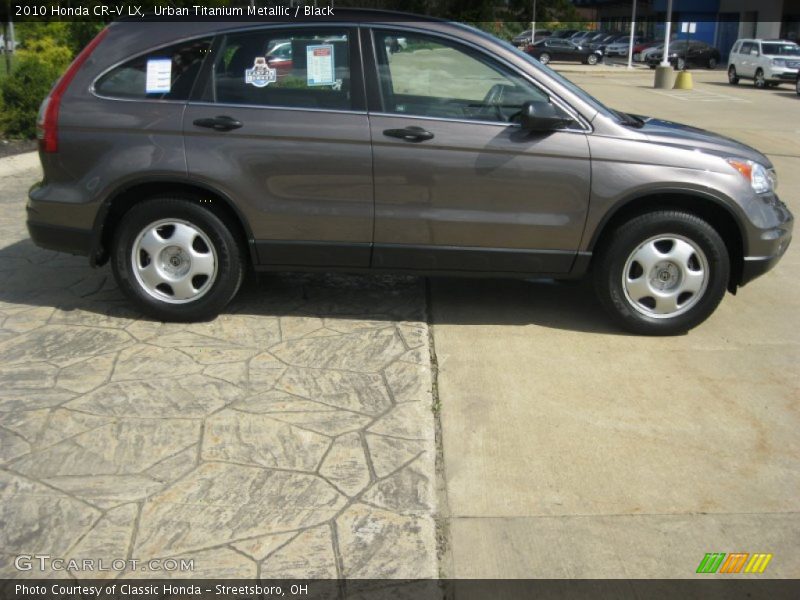 Urban Titanium Metallic / Black 2010 Honda CR-V LX