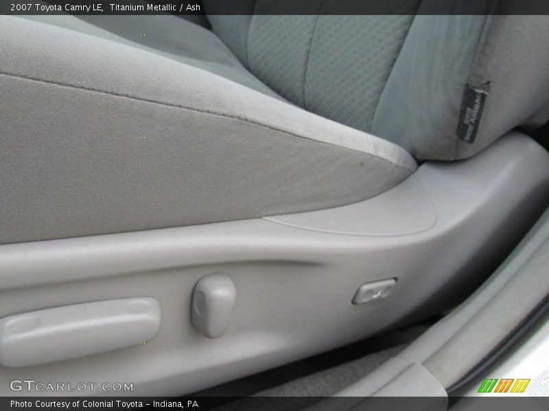 Titanium Metallic / Ash 2007 Toyota Camry LE