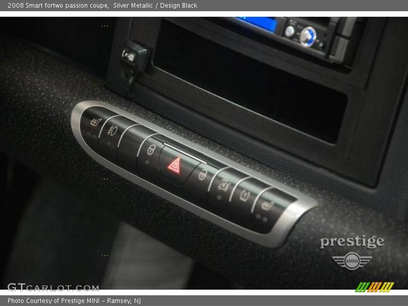 Silver Metallic / Design Black 2008 Smart fortwo passion coupe