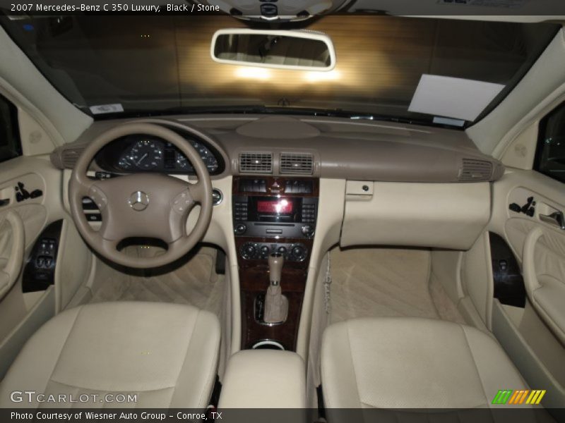 Dashboard of 2007 C 350 Luxury
