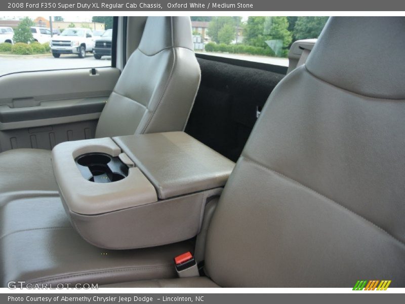 Oxford White / Medium Stone 2008 Ford F350 Super Duty XL Regular Cab Chassis