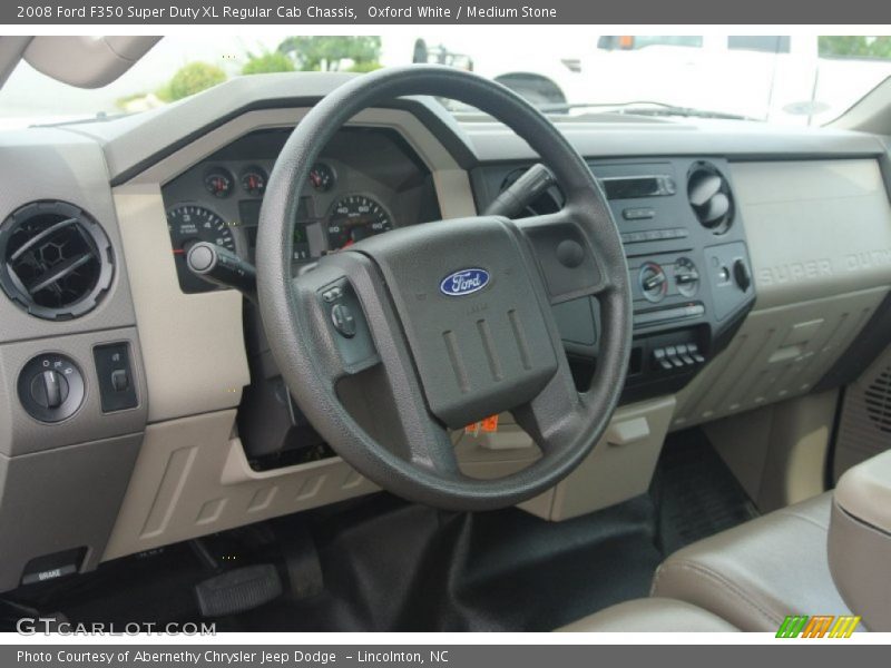 Dashboard of 2008 F350 Super Duty XL Regular Cab Chassis