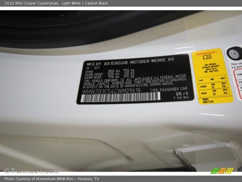 Light White / Carbon Black 2012 Mini Cooper Countryman