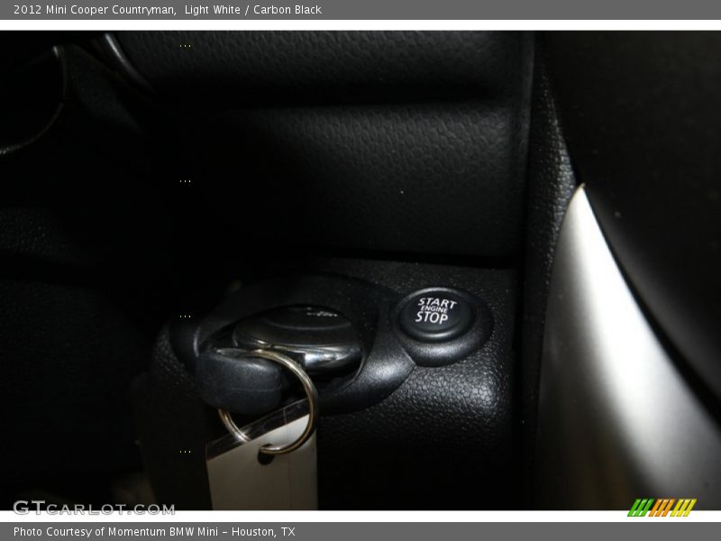 Light White / Carbon Black 2012 Mini Cooper Countryman