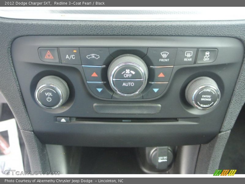 Redline 3-Coat Pearl / Black 2012 Dodge Charger SXT