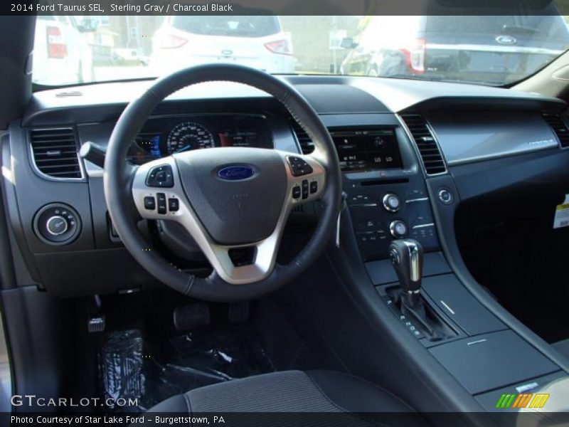 Dashboard of 2014 Taurus SEL