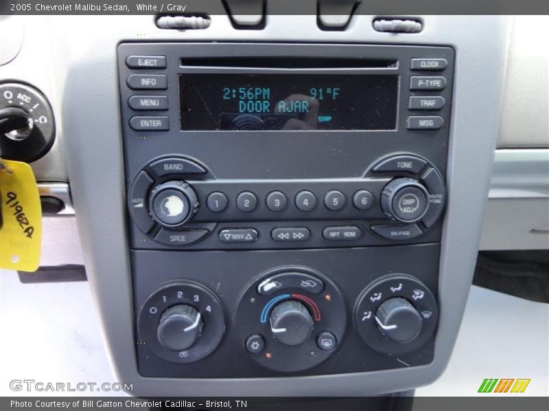 Controls of 2005 Malibu Sedan