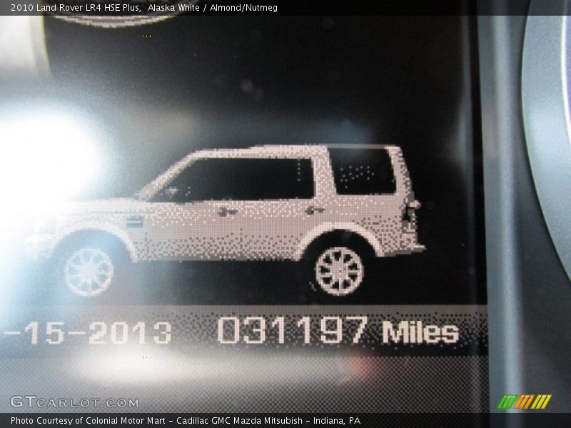 Alaska White / Almond/Nutmeg 2010 Land Rover LR4 HSE Plus