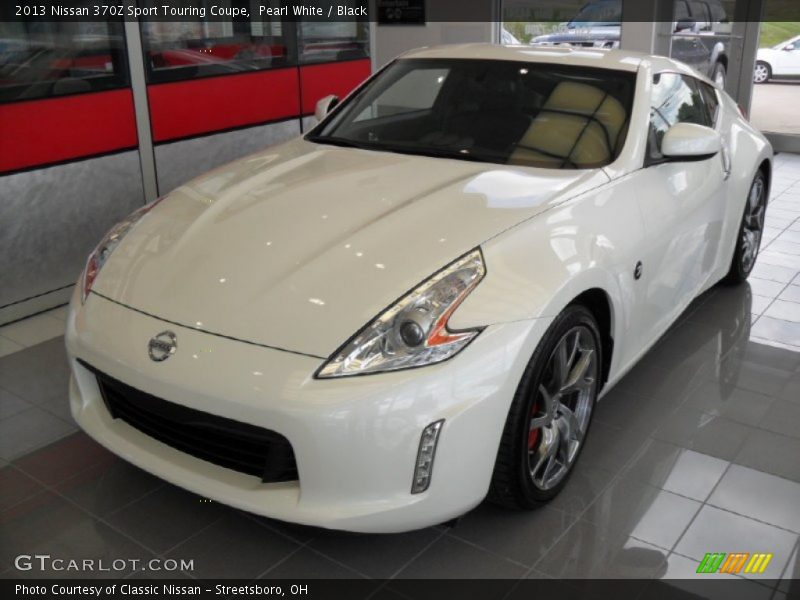 Pearl White / Black 2013 Nissan 370Z Sport Touring Coupe
