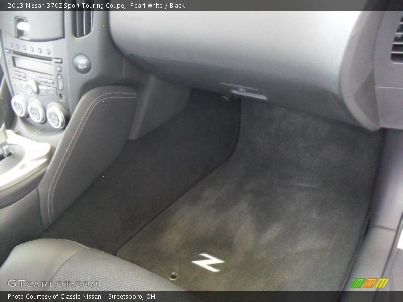Pearl White / Black 2013 Nissan 370Z Sport Touring Coupe
