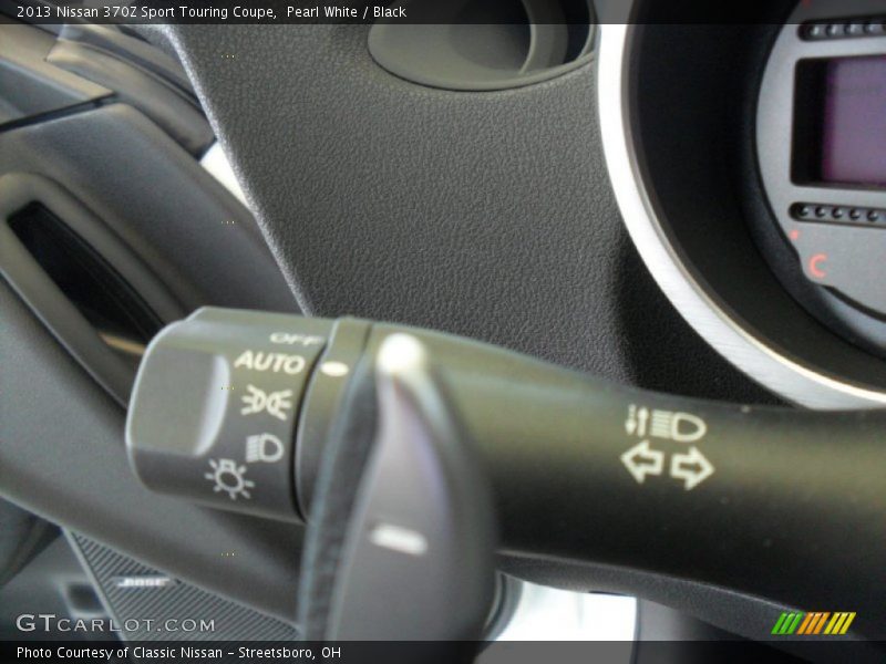Pearl White / Black 2013 Nissan 370Z Sport Touring Coupe