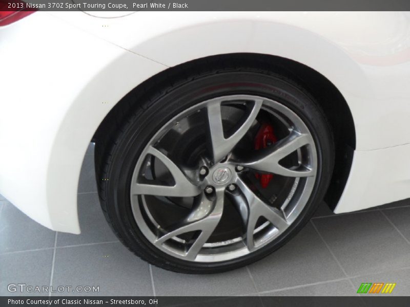 Pearl White / Black 2013 Nissan 370Z Sport Touring Coupe