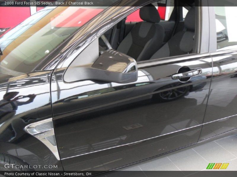 Black / Charcoal Black 2008 Ford Focus SES Sedan