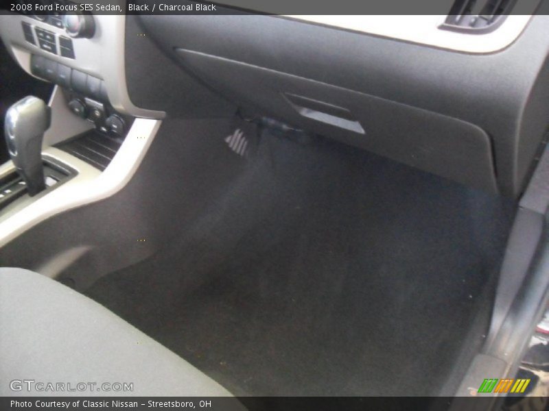 Black / Charcoal Black 2008 Ford Focus SES Sedan