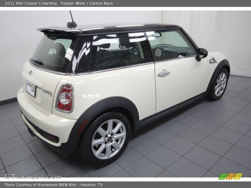 Pepper White / Carbon Black 2011 Mini Cooper S Hardtop