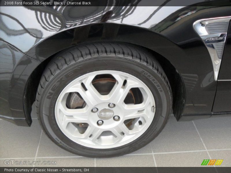 Black / Charcoal Black 2008 Ford Focus SES Sedan