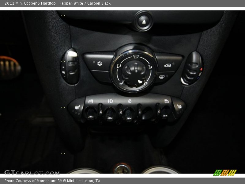 Pepper White / Carbon Black 2011 Mini Cooper S Hardtop