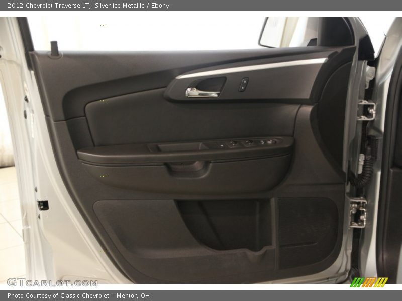 Silver Ice Metallic / Ebony 2012 Chevrolet Traverse LT