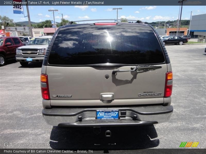 Light Pewter Metallic / Tan/Neutral 2002 Chevrolet Tahoe LT 4x4