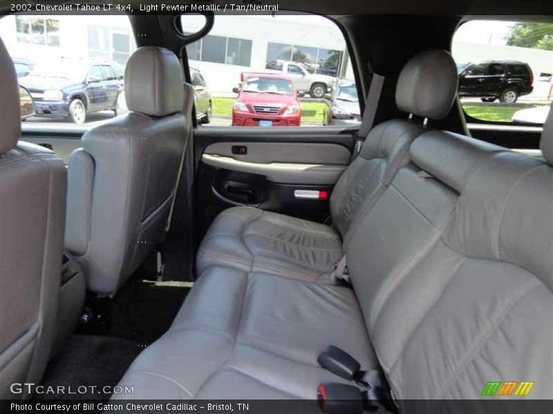 Light Pewter Metallic / Tan/Neutral 2002 Chevrolet Tahoe LT 4x4