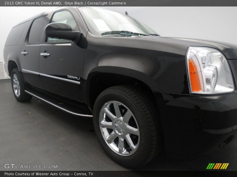 Onyx Black / Cocoa/Light Cashmere 2013 GMC Yukon XL Denali AWD