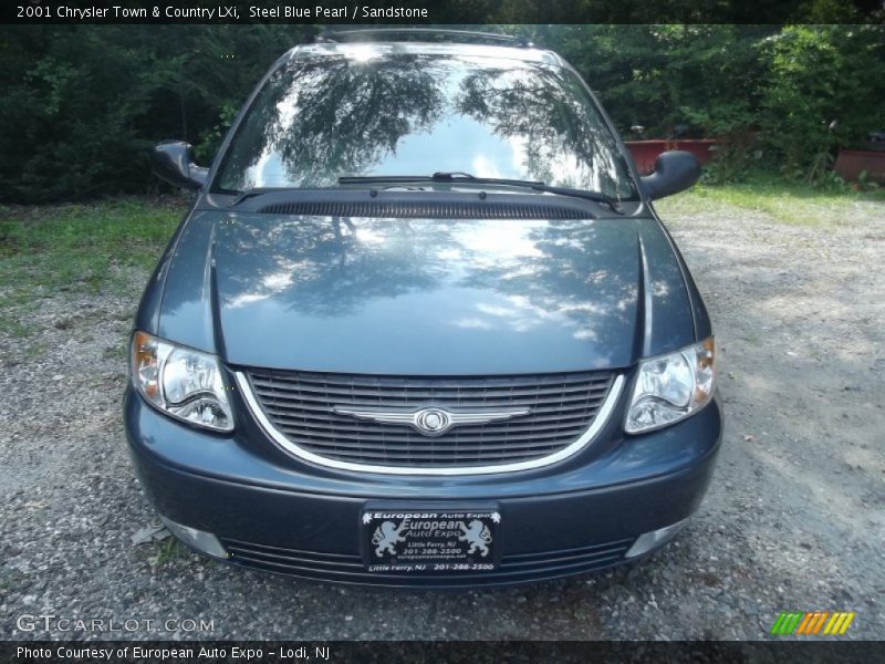 Steel Blue Pearl / Sandstone 2001 Chrysler Town & Country LXi