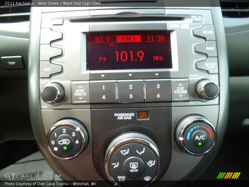 Alien Green / Black Soul Logo Cloth 2011 Kia Soul +