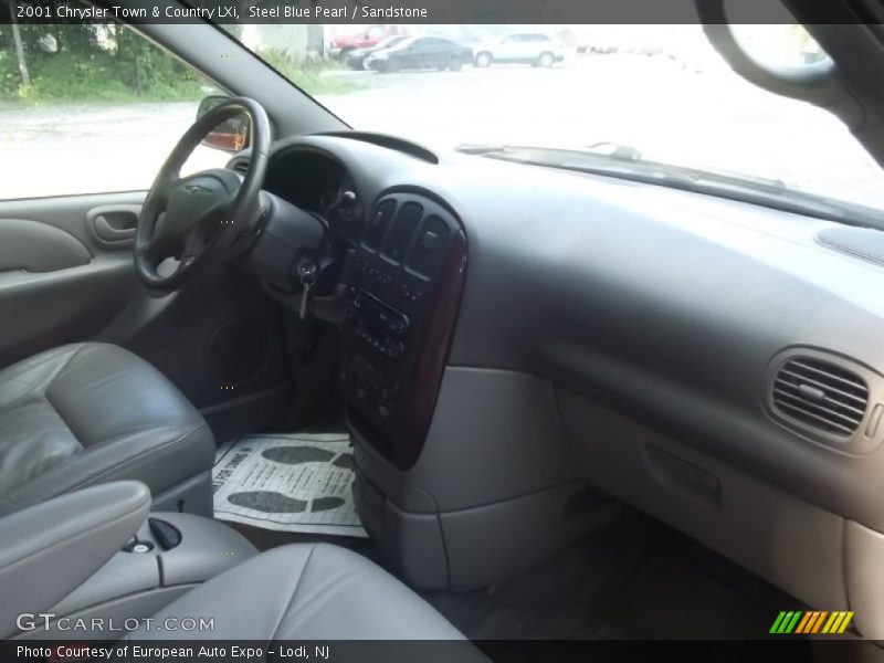 Steel Blue Pearl / Sandstone 2001 Chrysler Town & Country LXi