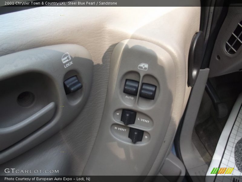 Steel Blue Pearl / Sandstone 2001 Chrysler Town & Country LXi