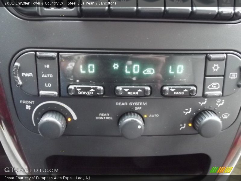 Steel Blue Pearl / Sandstone 2001 Chrysler Town & Country LXi