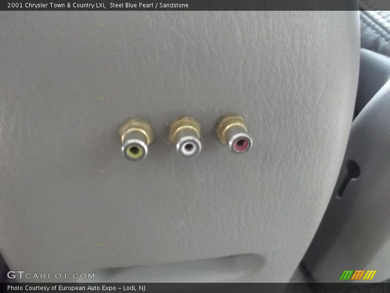 Steel Blue Pearl / Sandstone 2001 Chrysler Town & Country LXi