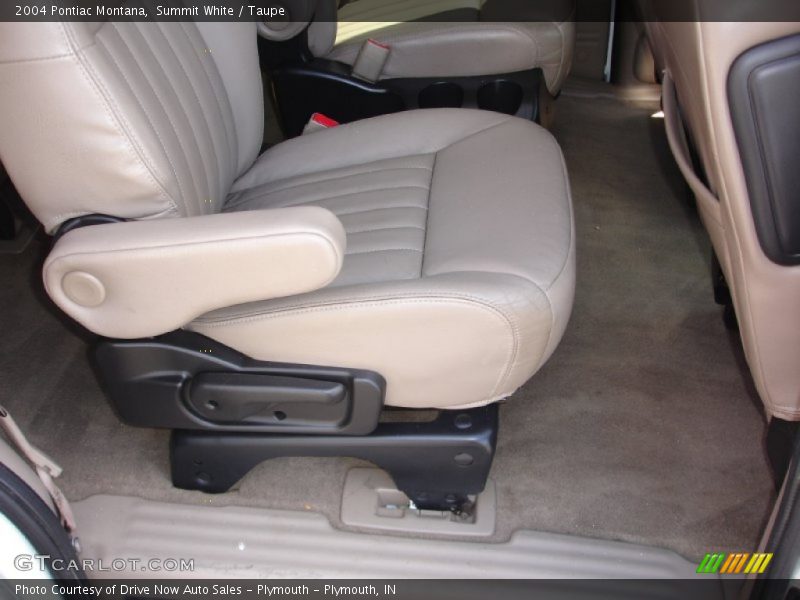 Summit White / Taupe 2004 Pontiac Montana